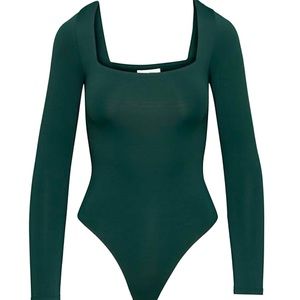 ARITZIA NWT BABATON CONTOUR SQUARENECK LONG SLEEVE BODYSUIT 2XS DARK GREEN